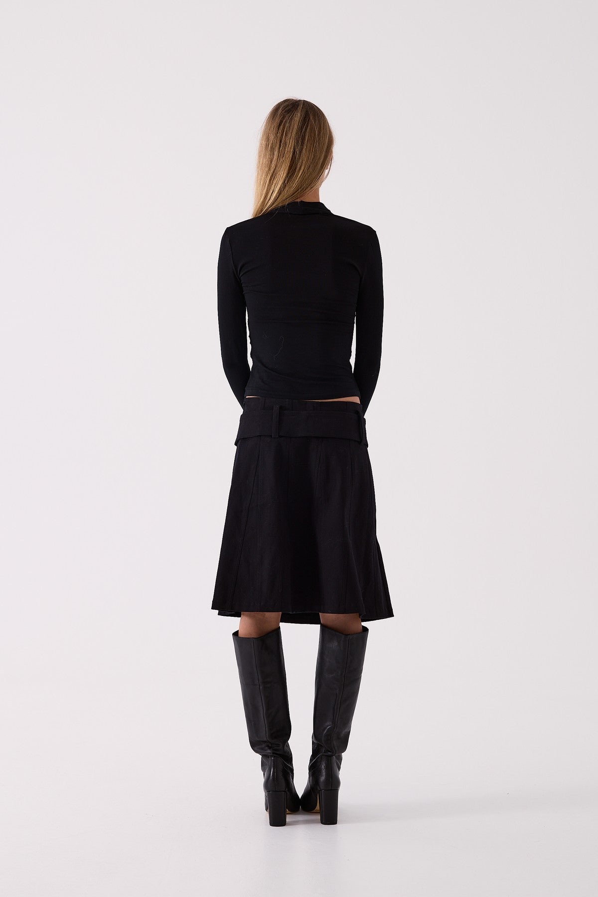 Ryan Skirt in Black – side view